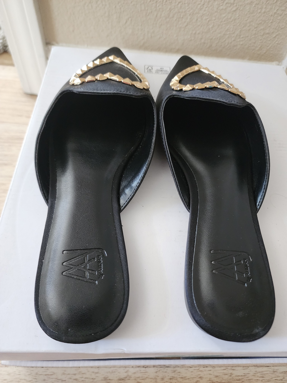 AAJ by Aminah Aviva Heart Black Gold Pointed Mules 6.5 - Picture 7 of 8